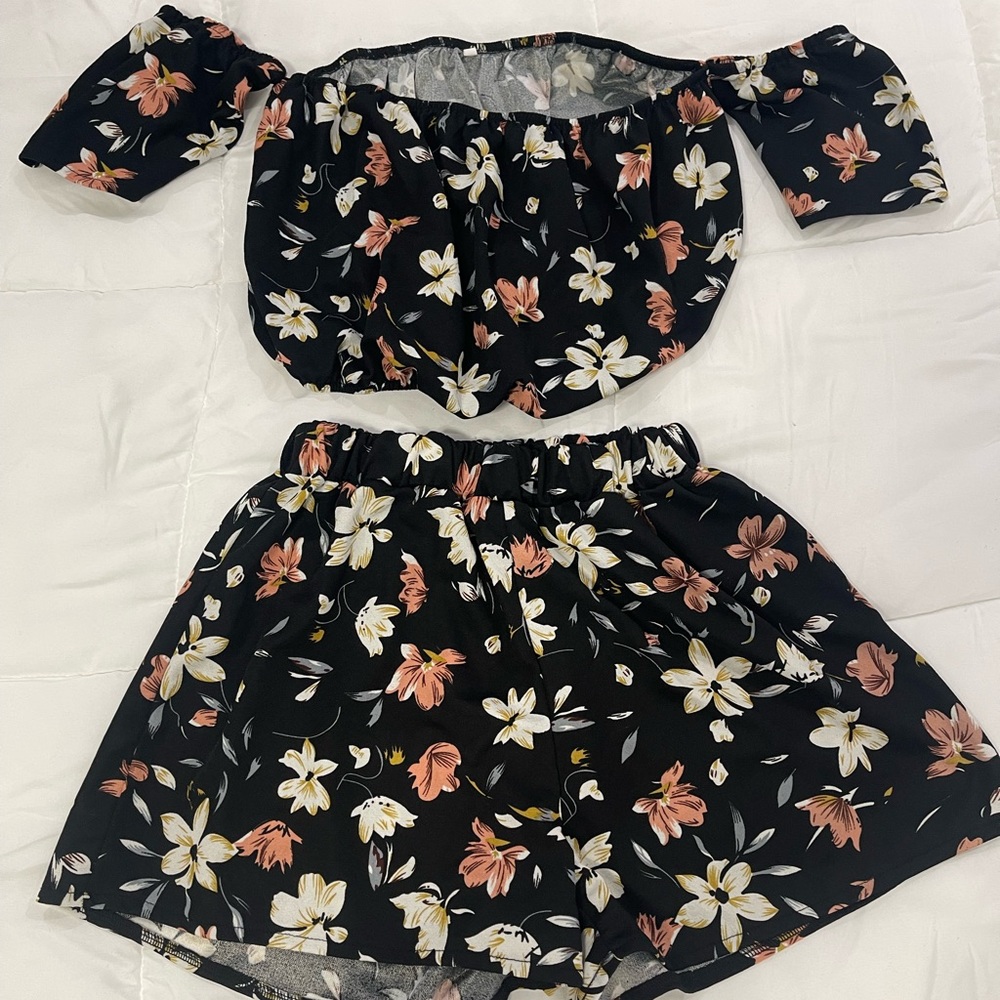 SHEIN floral outfit